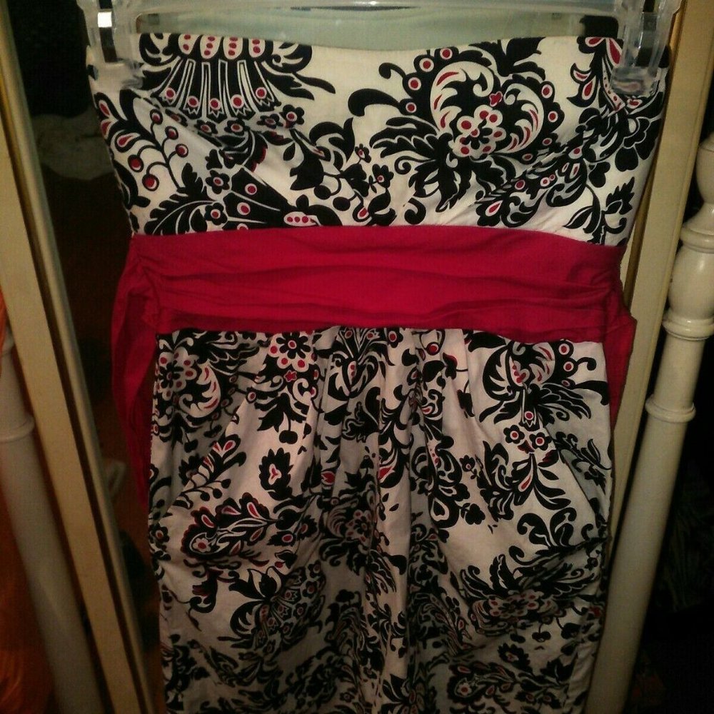 EUC Adorable Speechless Strapless Pockets Dress SZ